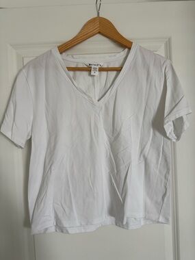 Athleta White V-Neck Short Sleeve Tee